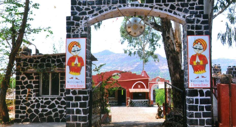 Cafe Paradise Resort, Pune 4